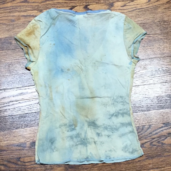 Beige and Blue Sparkly V-neck Top - Picture 5 of 9